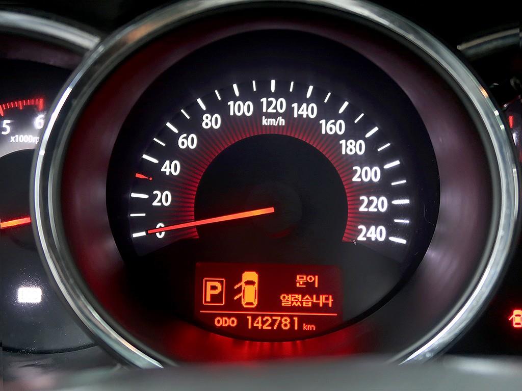 [기아] 쏘렌토 R 디젤 2WD 2.2 TLX 최고급형 - 이미지 6