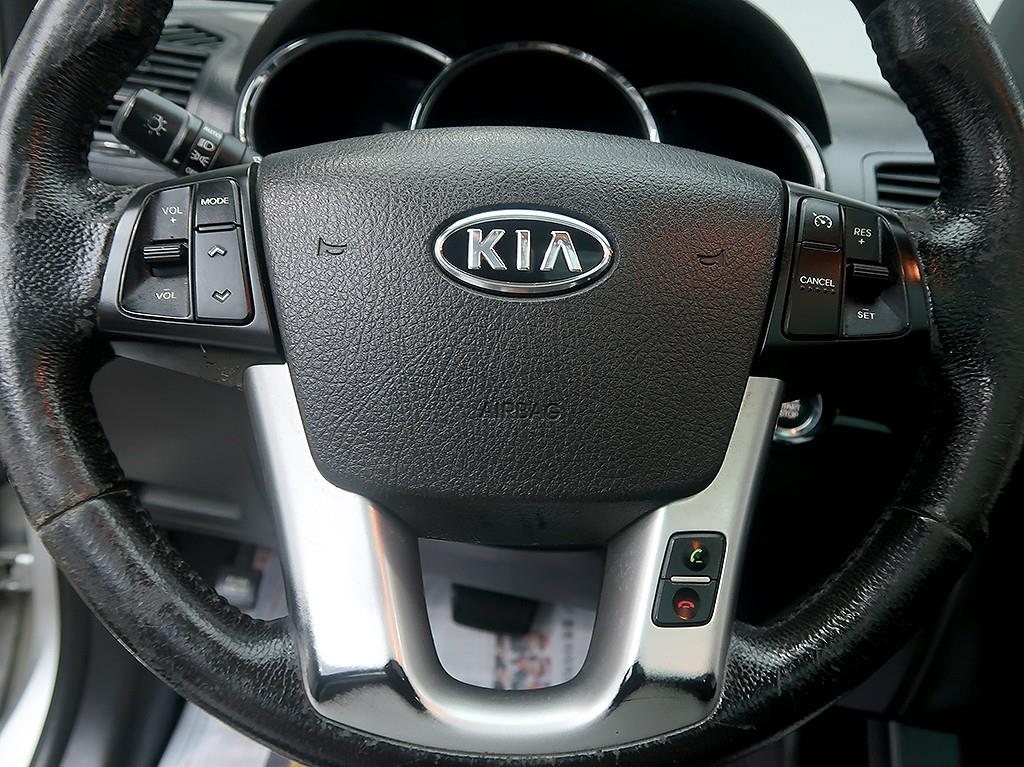 [기아] 쏘렌토 R 디젤 2WD 2.2 TLX 최고급형 - 이미지 15