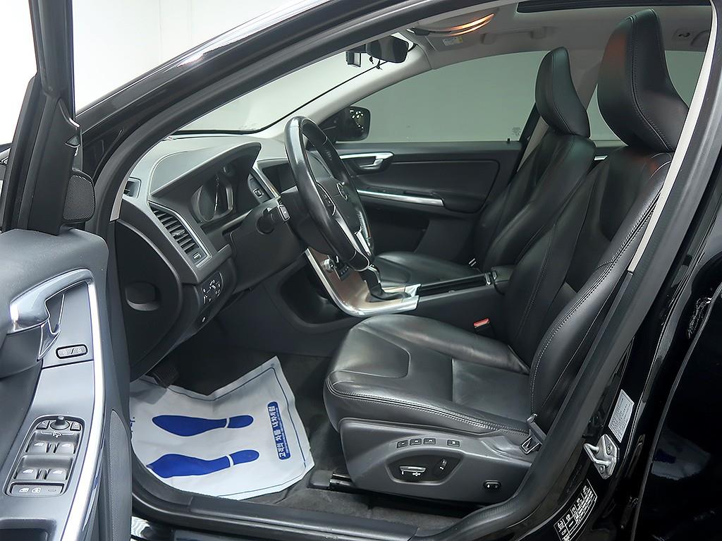 [볼보] XC60 D3 - 이미지 11