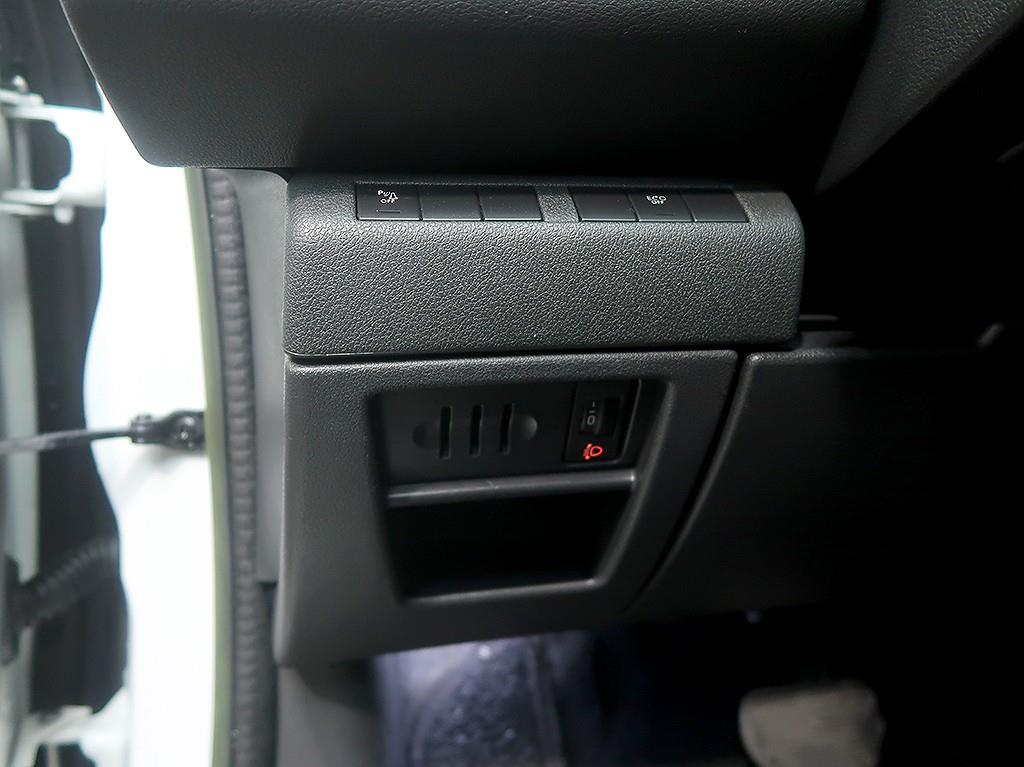 [푸조] 3008 1.6 e-HDI Active - 이미지 14