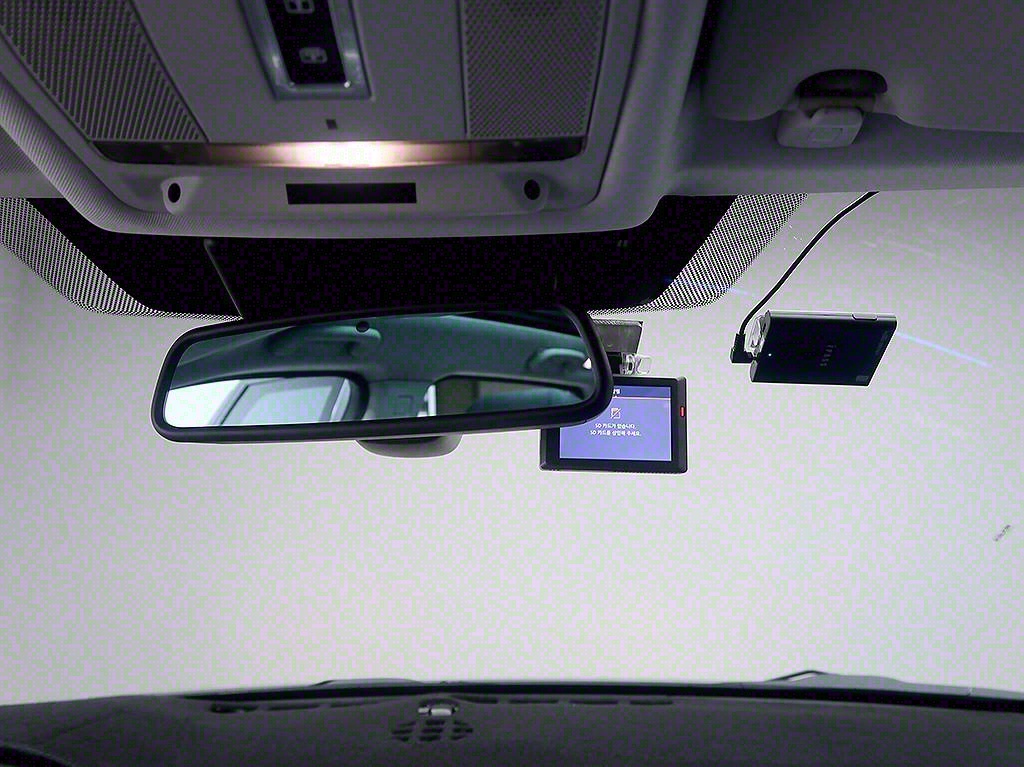 [랜드로버] 디스커버리 스포츠 2.0 TD4 HSE 럭셔리 - 이미지 13