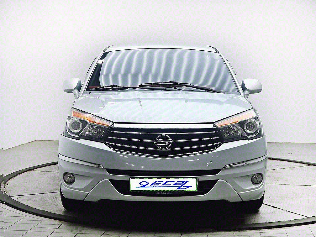 [KG모빌리티(쌍용) ] 코란도투리스모 4WD TX 9인승       (9인승) - 이미지 2