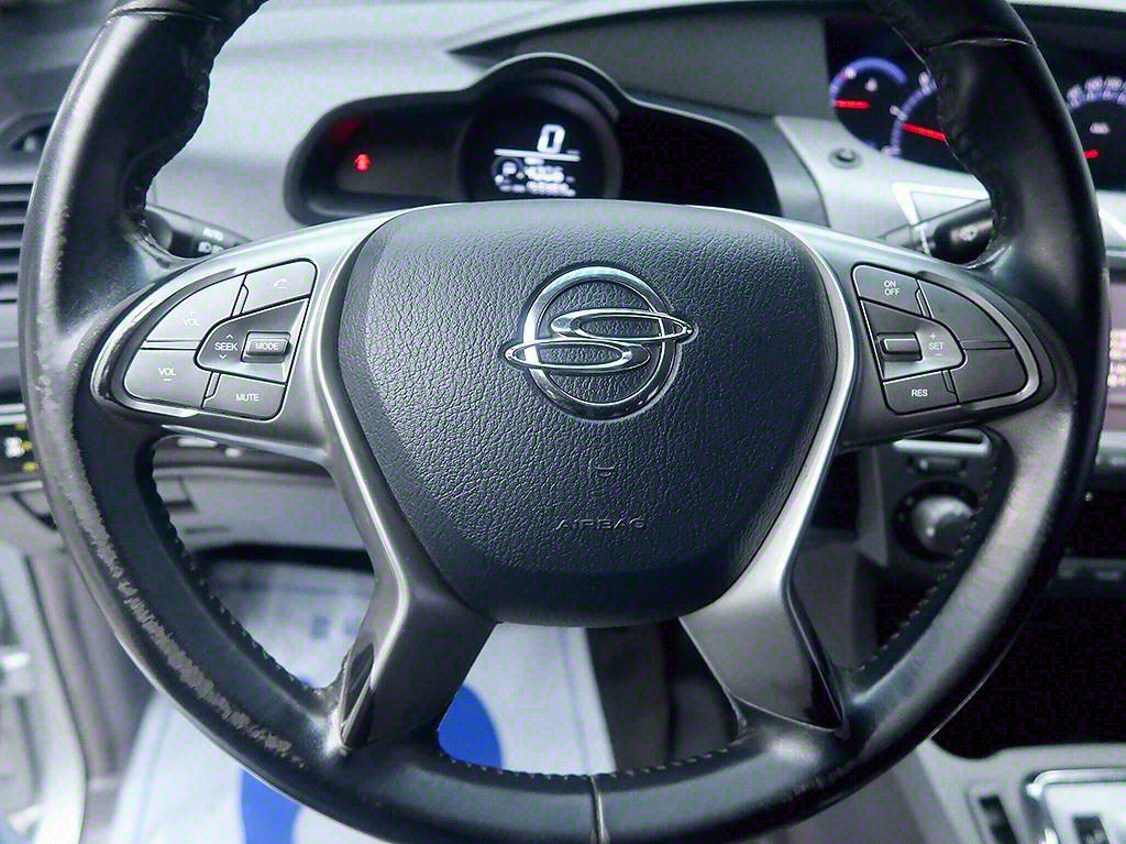 [KG모빌리티(쌍용) ] 코란도투리스모 4WD TX 9인승       (9인승) - 이미지 15