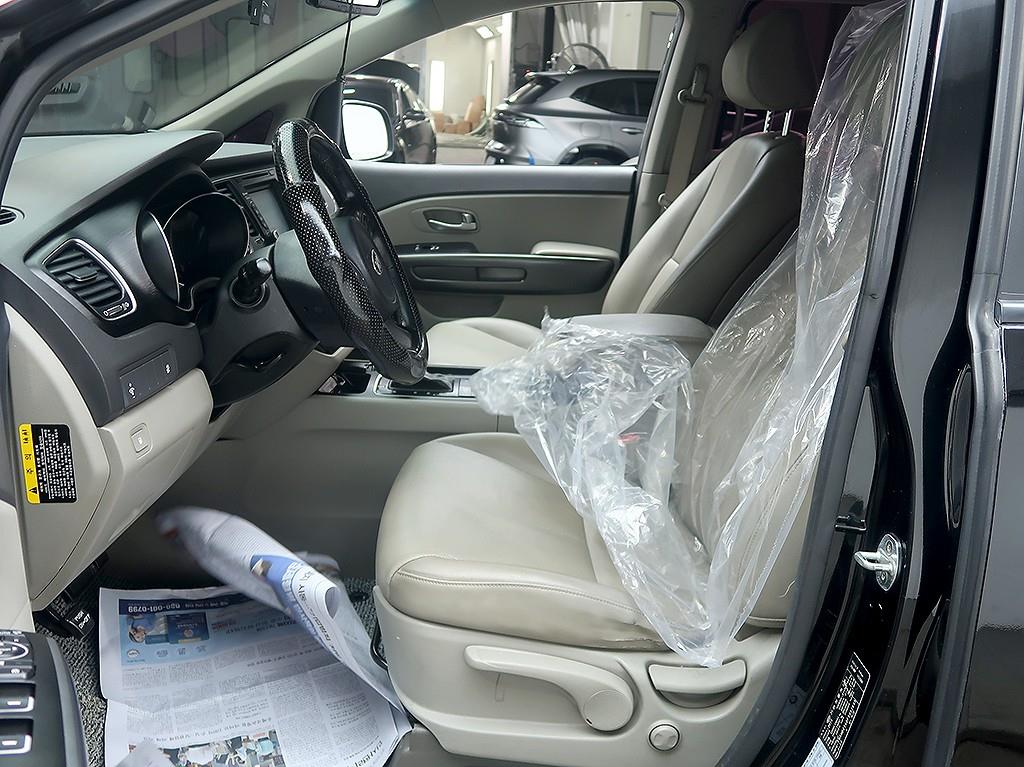 [기아] 올 뉴 카니발 디젤 9인승 럭셔리 - 이미지 11