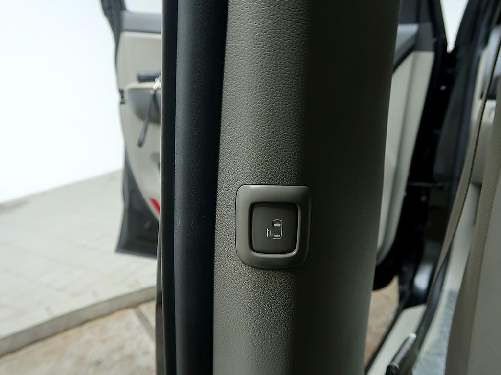 [기아] 올 뉴 카니발 디젤 9인승 럭셔리 - 이미지 17