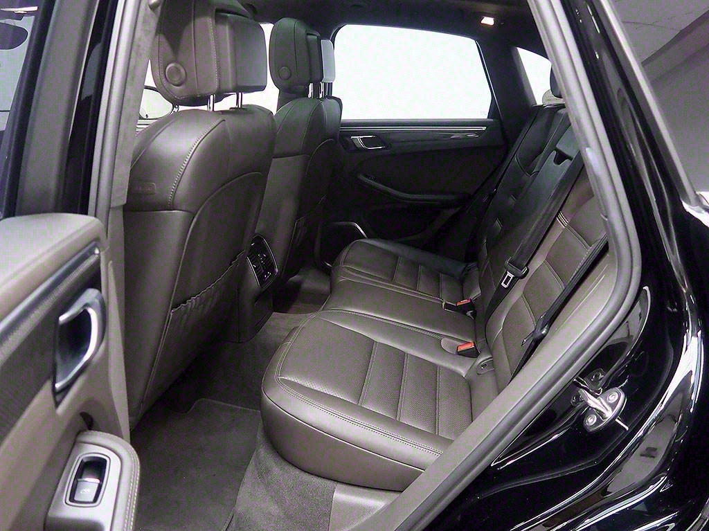 [포르쉐] 마칸 가솔린 3.6 터보 - 이미지 12