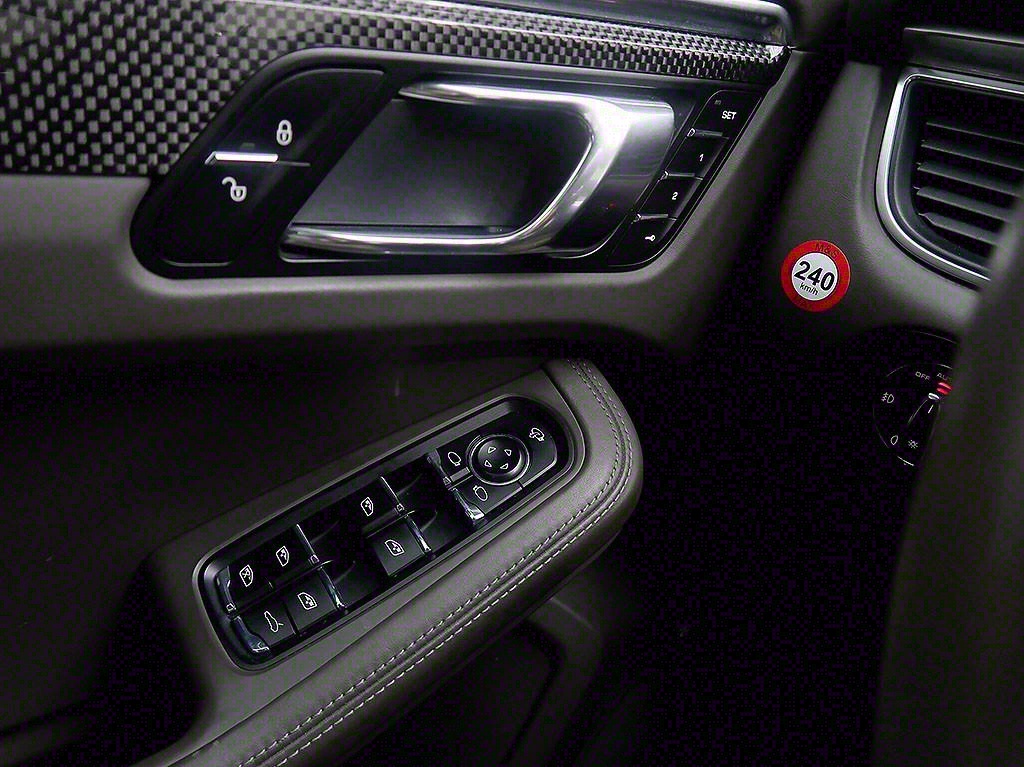 [포르쉐] 마칸 가솔린 3.6 터보 - 이미지 14