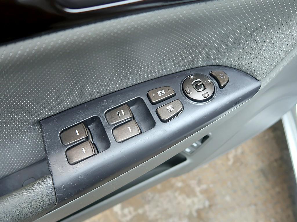 [현대] NF 쏘나타 트랜스폼 N20 LPG 럭셔리       (5인승) - 이미지 13