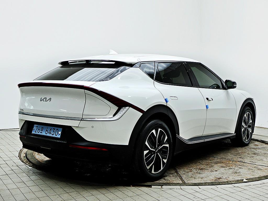 [기아] EV6 롱레인지 AWD 라이트 - 이미지 4