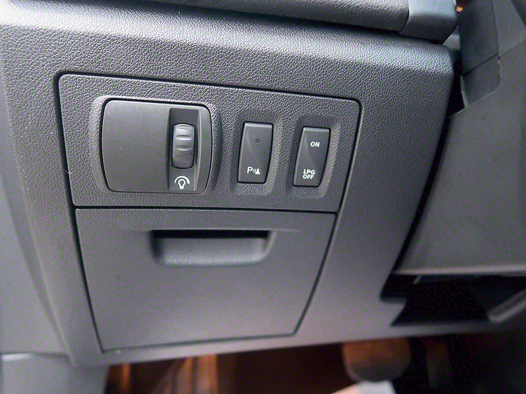 [르노코리아(삼성)] 뉴SM5(신형) 장애우용 LE       (5인승) - 이미지 18