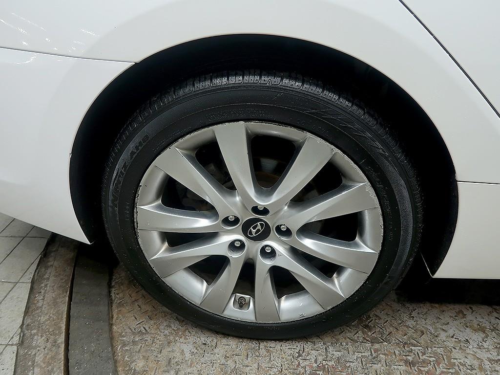 [현대] i40Saloon 1.7 VGT PREMIUM - 이미지 8