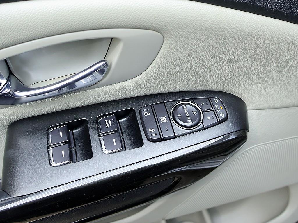 [기아] 더 뉴 카니발 디젤 9인승 노블레스 스페셜 - 이미지 13