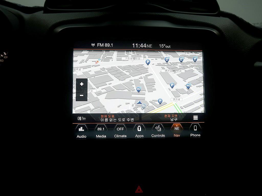 [지프] 레니게이드 2.4 론지튜드 하이 - 이미지 18