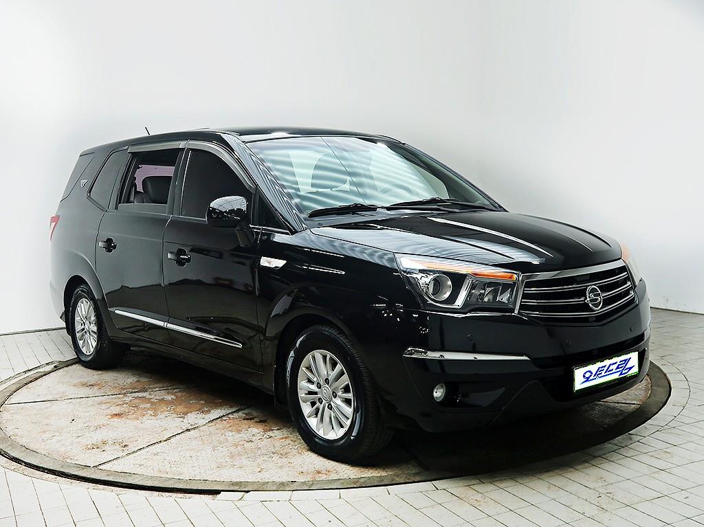 [KG모빌리티(쌍용) ] 코란도투리스모 4WD LT 9인승 - 이미지 2