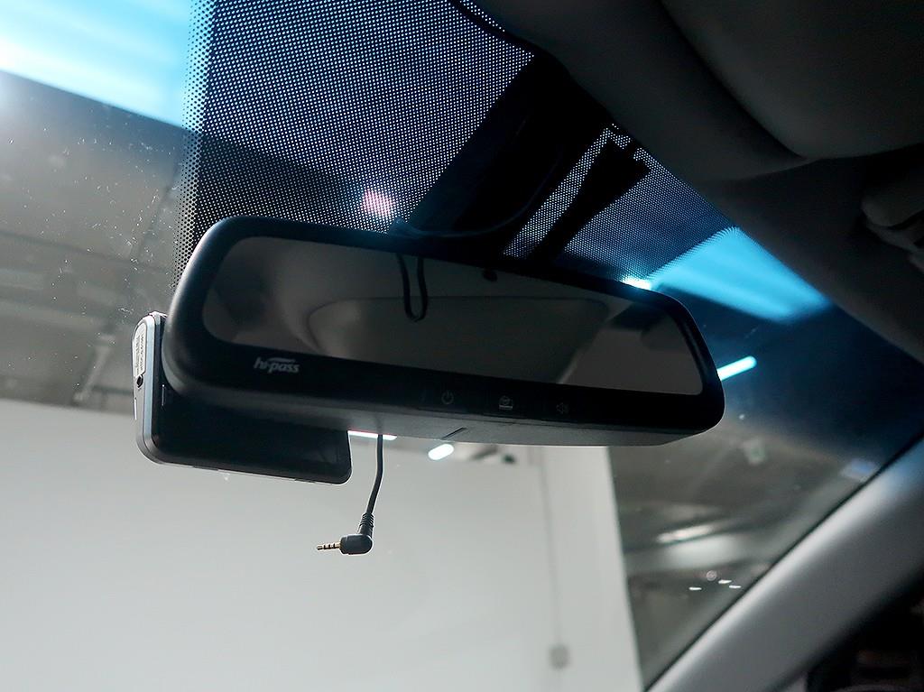 [KG모빌리티(쌍용) ] 코란도투리스모 4WD LT 9인승 - 이미지 18