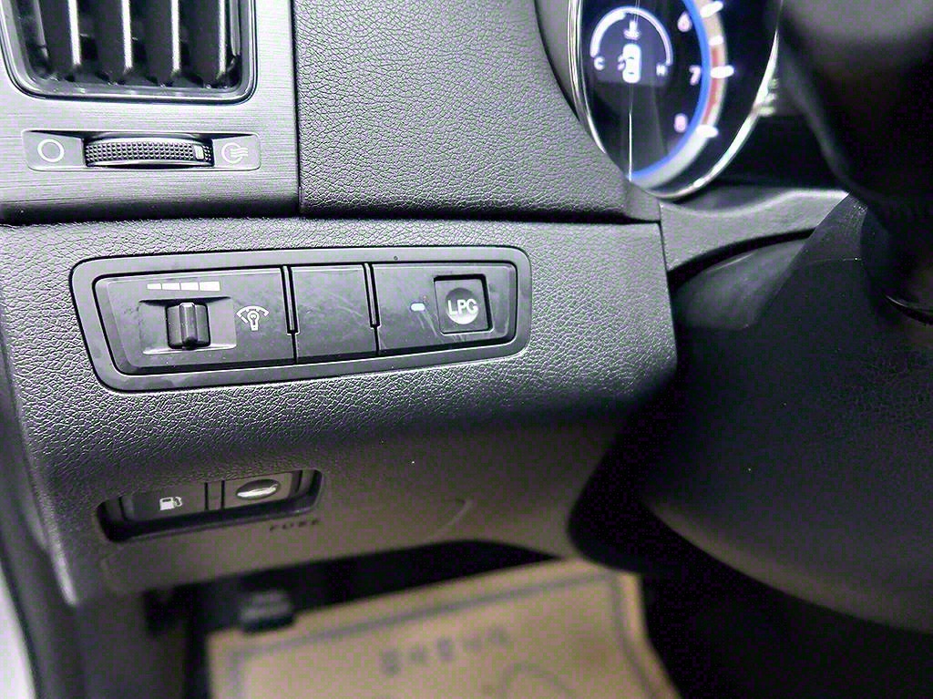 [현대] YF 쏘나타 LPI 럭셔리       (5인승) - 이미지 18