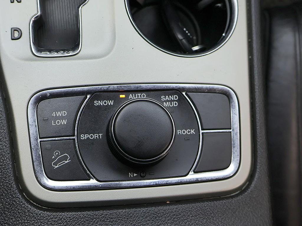 [지프] 그랜드 체로키 3.0 디젤 라레도 - 이미지 13