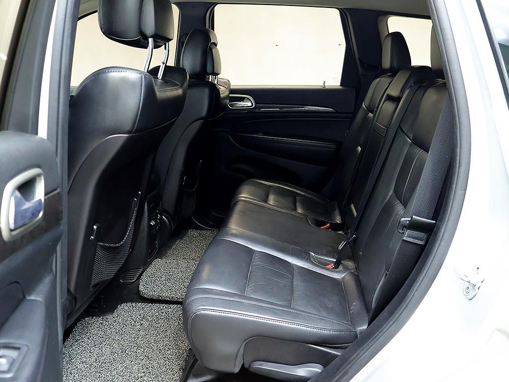 [지프] 그랜드 체로키 3.0 디젤 라레도 - 이미지 12