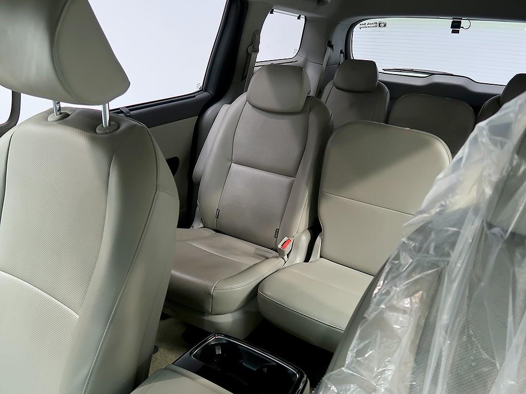 [기아] 올 뉴 카니발 디젤 11인승 프레스티지 - 이미지 13