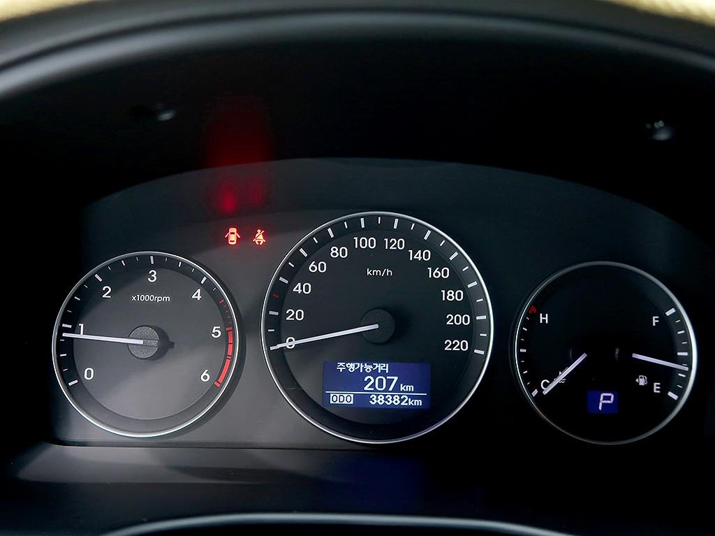 [현대] 더 뉴 그랜드 스타렉스 2WD 밴 5인승 스마트       (5인승) - 이미지 6