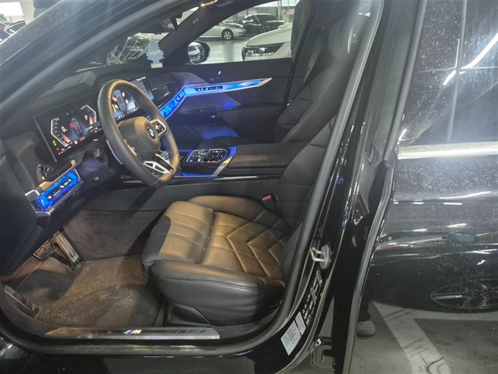 [BMW] 7시리즈 (G70) 740d xDrive M 스포츠 - 이미지 9