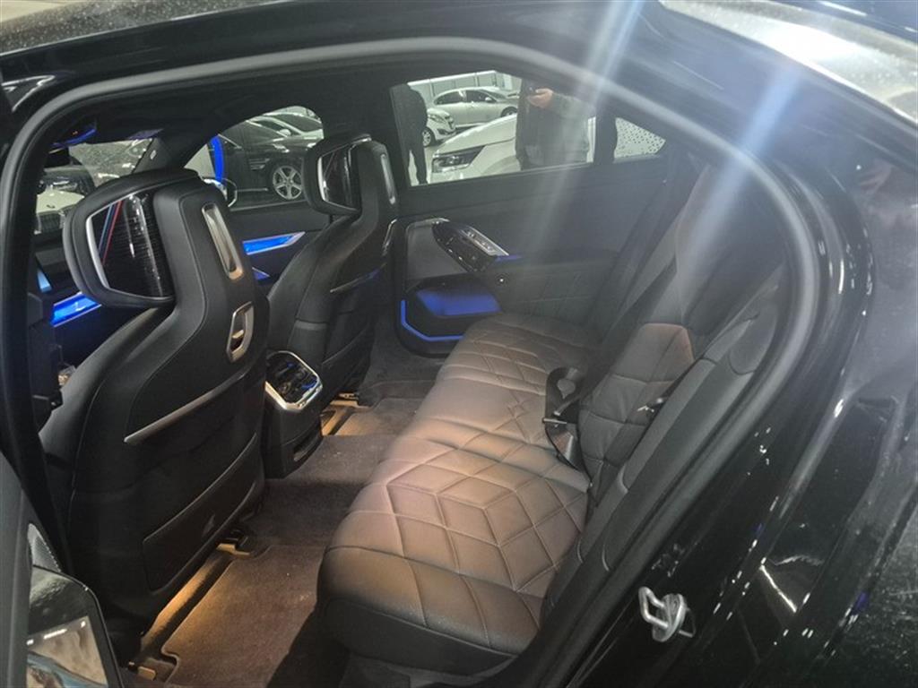 [BMW] 7시리즈 (G70) 740d xDrive M 스포츠 - 이미지 10