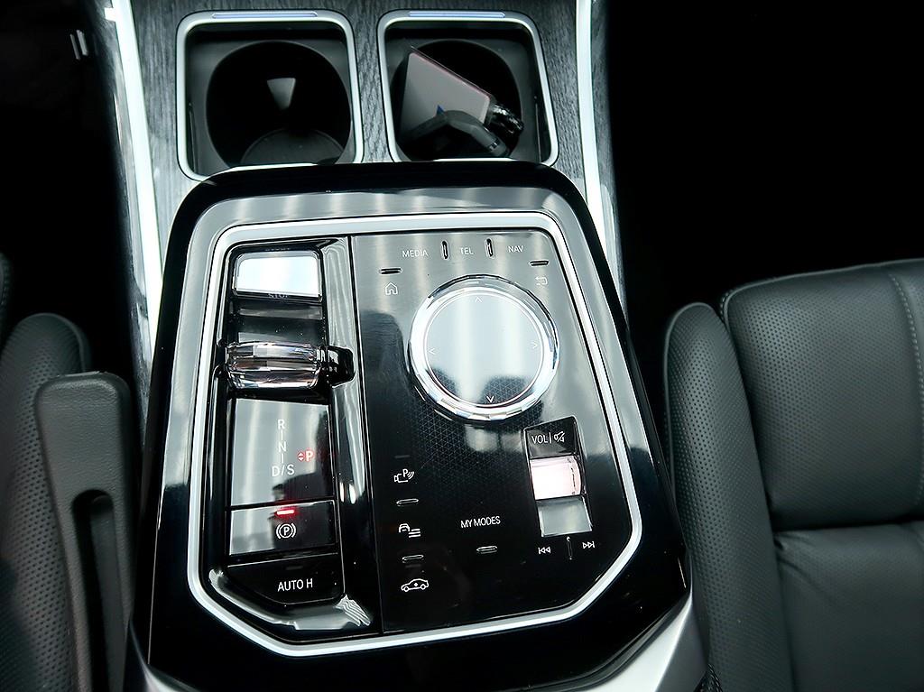 [BMW] 7시리즈 (G70) 740i sDrive M 스포츠 - 이미지 10