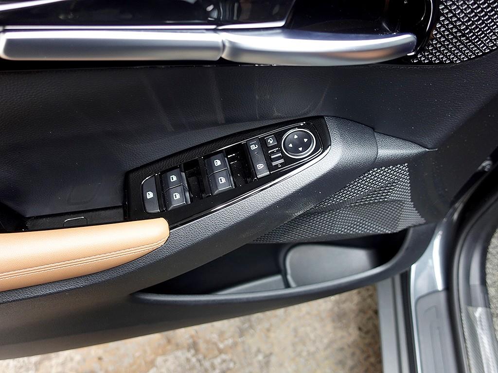 [기아] 더 뉴 셀토스 가솔린 1.6 터보 2WD 시그니처       (5인승) - 이미지 15