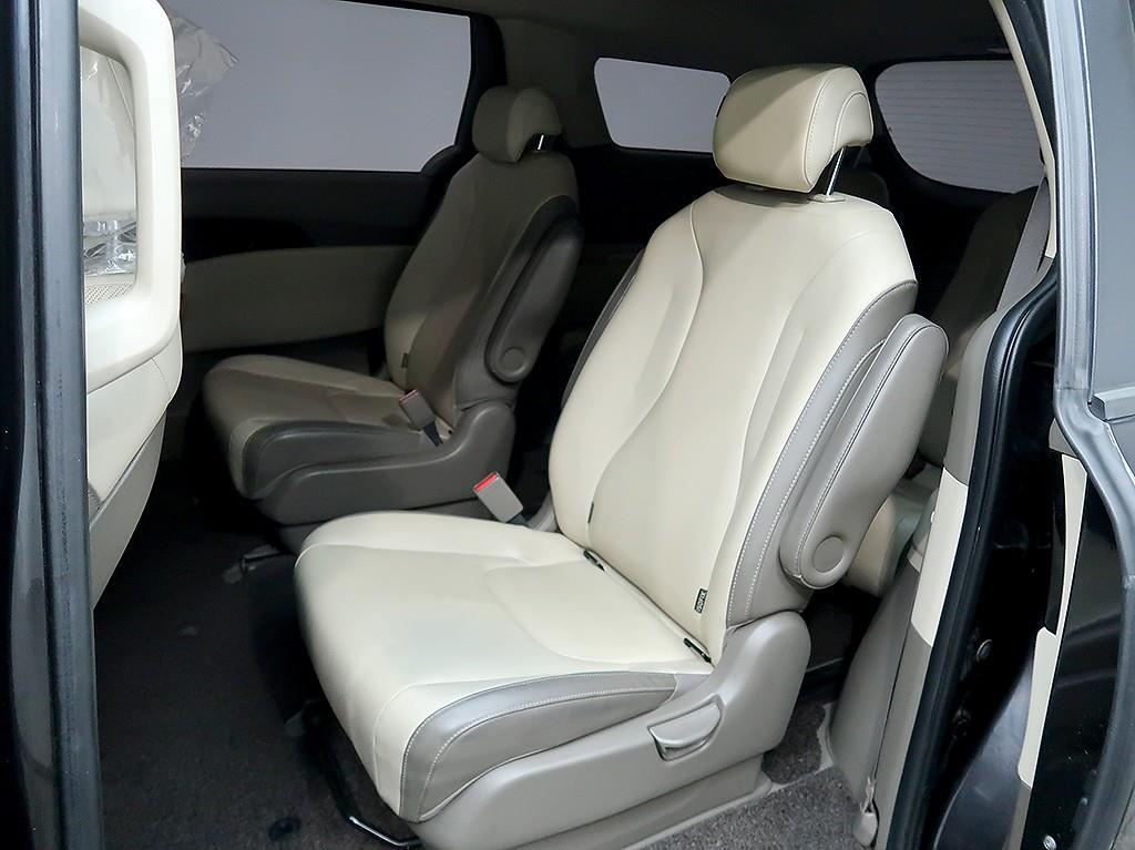 [기아] 카니발 4세대 디젤 9인승 프레스티지 - 이미지 9