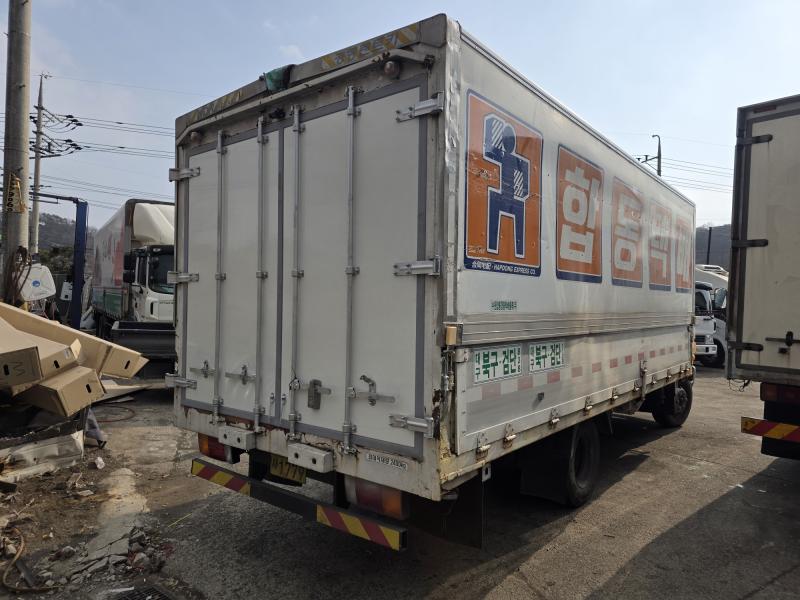 현대 e-마이티 3.5톤 일반캡 장축고상 - 이미지 9