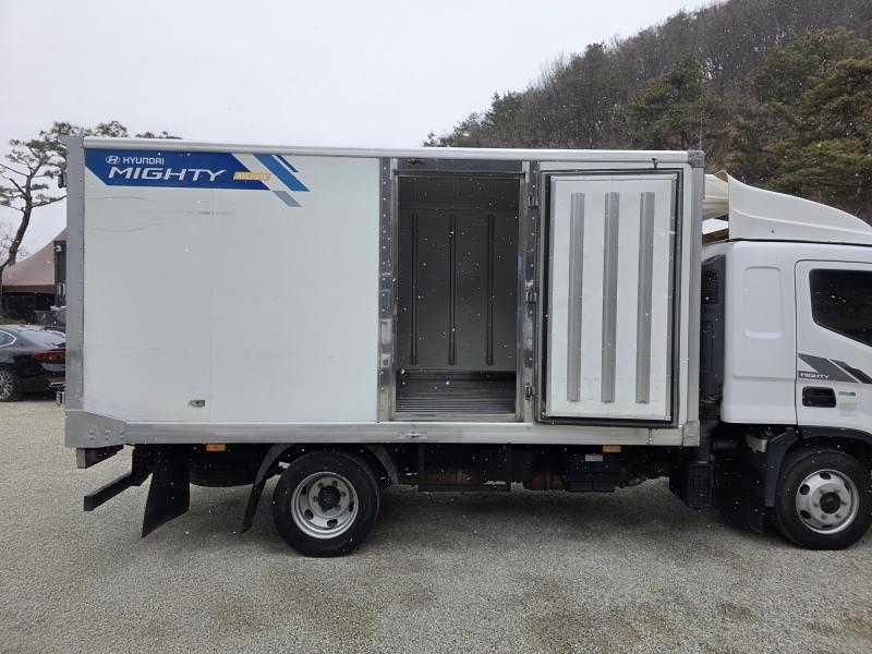 현대 올 뉴마이티 냉동탑차 2.5톤 - 이미지 8