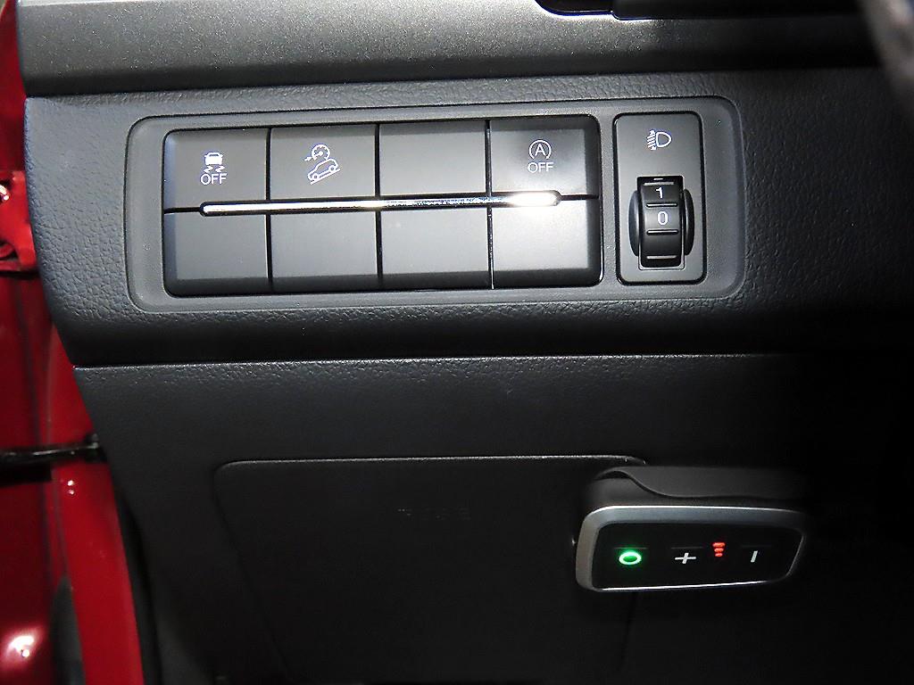 KG모빌리티(쌍용) 더 뉴렉스턴 스포츠 칸 2.2 4WD 프레스티지 - 이미지 5