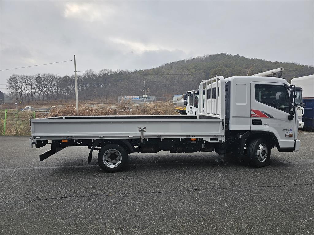 현대 올 뉴마이티 2.5톤 슈퍼캡 장축저상 - 이미지 16