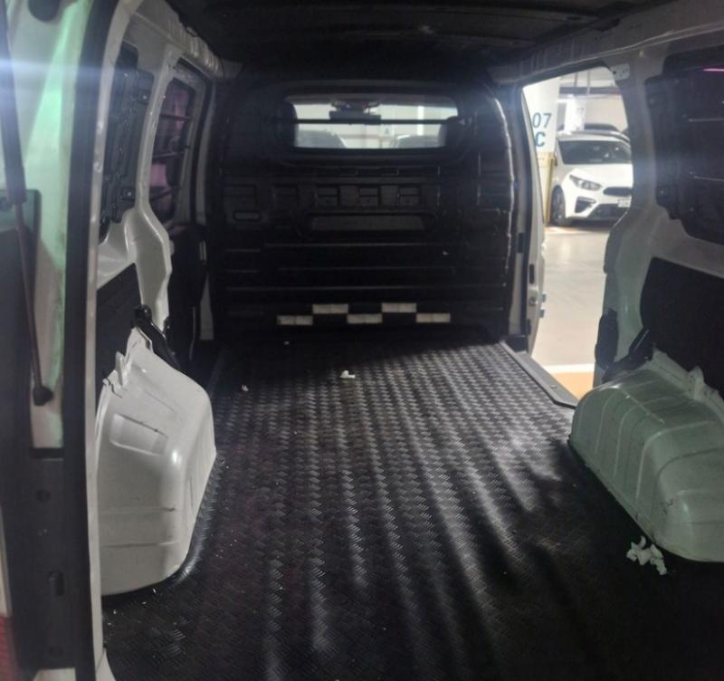 현대 스타리아 3.5 LPG 카고 3인승 모던 - 이미지 6