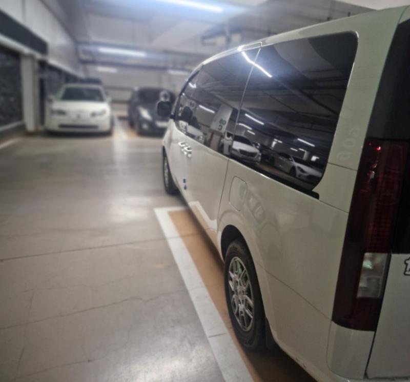 현대 스타리아 3.5 LPG 카고 3인승 모던 - 이미지 8