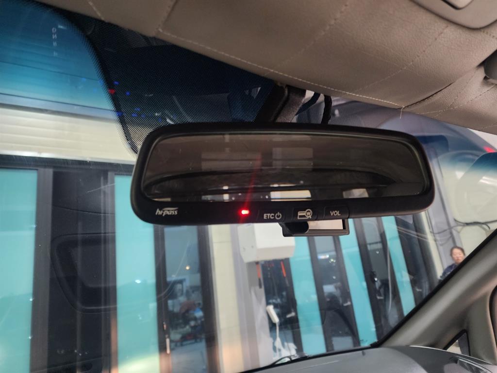 현대 더 뉴그랜드스타렉스 3인승 디젤 밴 스마트 - 이미지 2