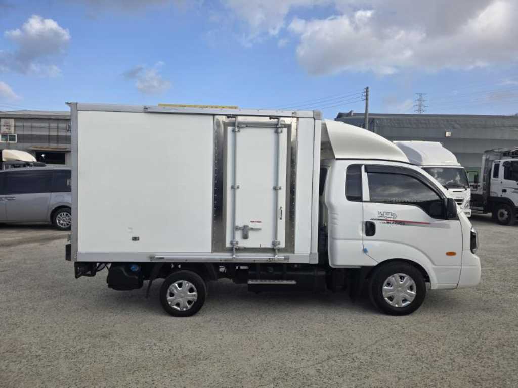 기아 더 뉴봉고Ⅲ화물 냉동탑차 플러스형 - 이미지 5