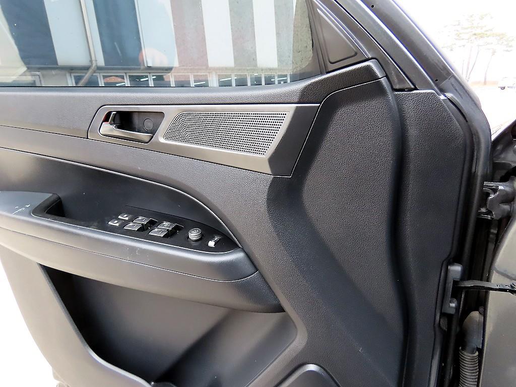 KG모빌리티(쌍용) 더 뉴렉스턴 스포츠 칸 2.2 4WD 와일드 - 이미지 18