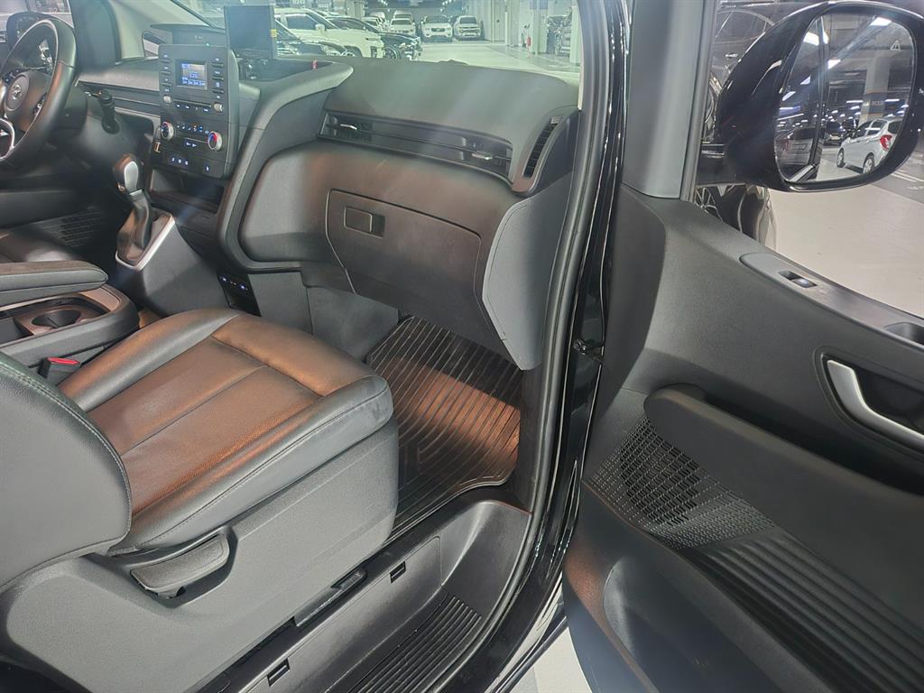 현대 스타리아 2.2 디젤 카고 5인승 모던 - 이미지 3