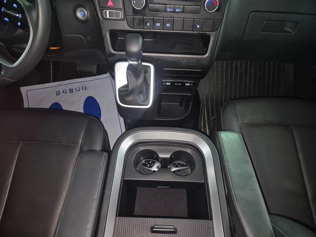 현대 스타리아 2.2 디젤 카고 5인승 모던 - 이미지 12