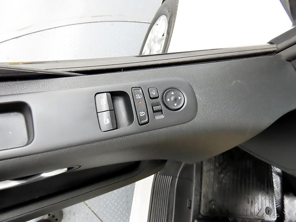 현대 스타리아 3.5 LPG 카고 3인승 모던 - 이미지 11