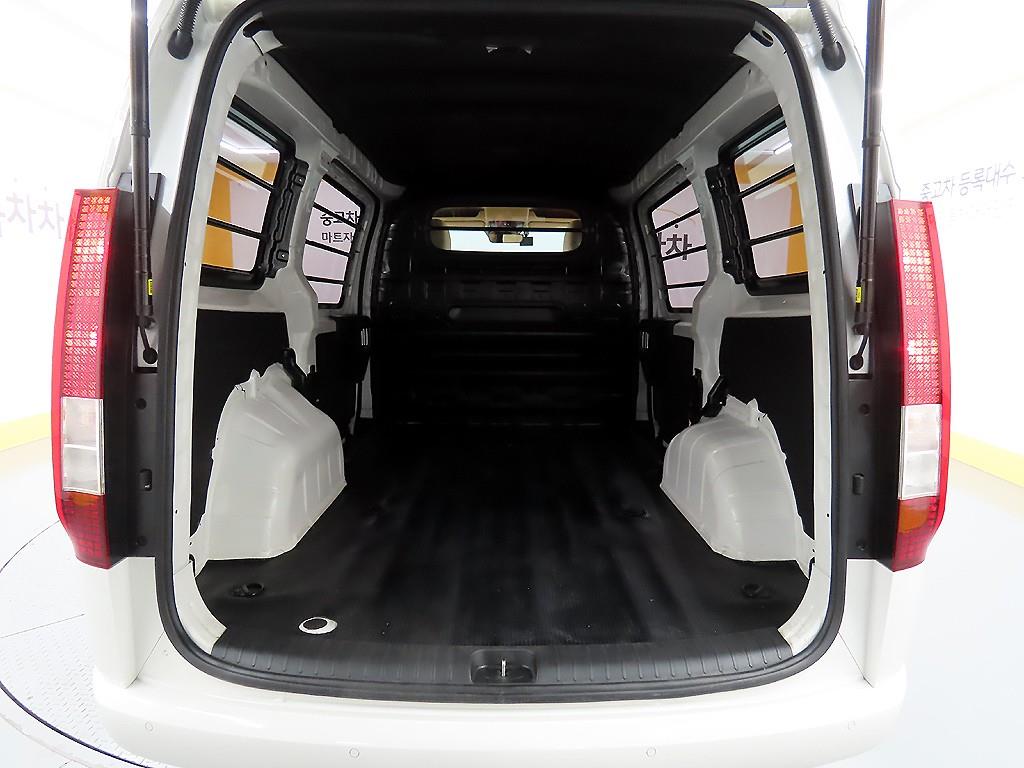 현대 스타리아 3.5 LPG 카고 3인승 모던 - 이미지 15