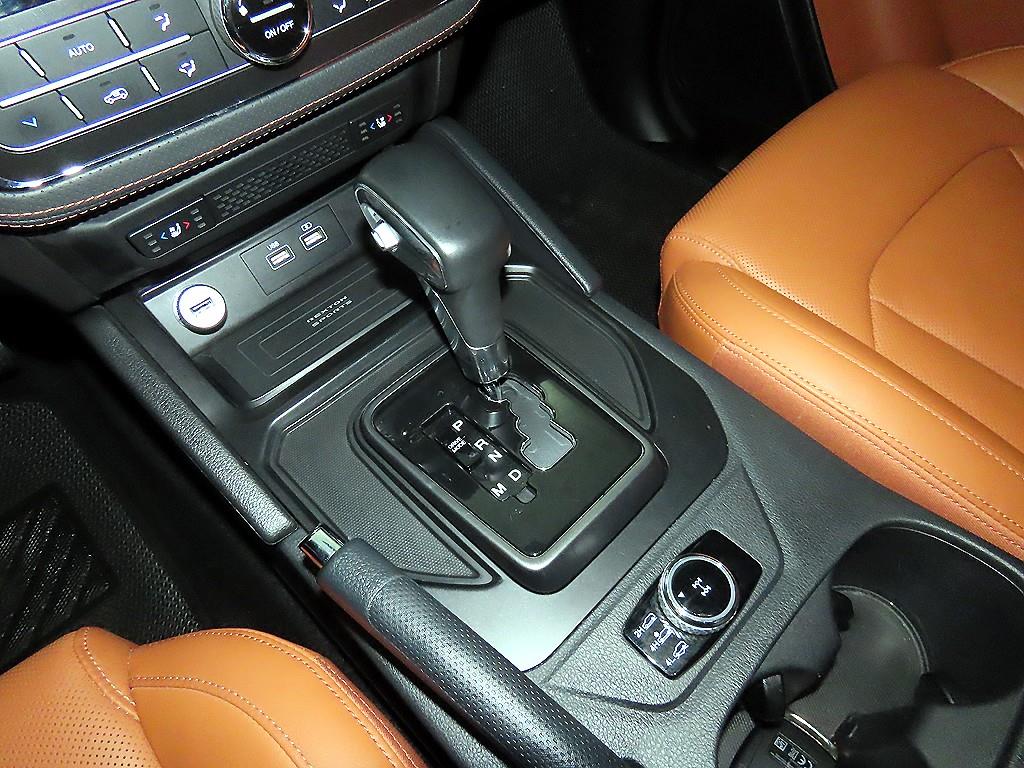 KG모빌리티(쌍용) 더 뉴렉스턴 스포츠 2.2 4WD 익스페디션 - 이미지 2