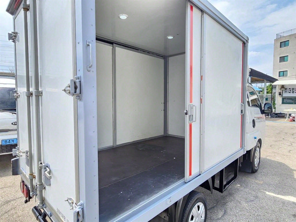 기아 더 뉴봉고Ⅲ화물 내장탑차 LPI 플러스형 - 이미지 11