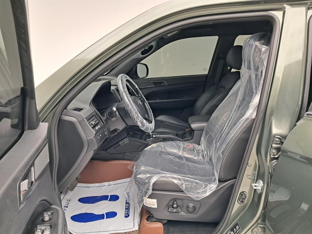 KG모빌리티(쌍용) 더 뉴렉스턴 스포츠 칸 2.2 4WD 프레스티지 - 이미지 13