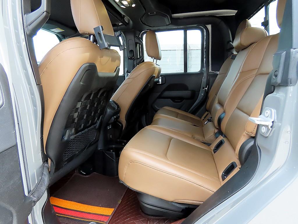 지프 글래디에이터 3.6 V6 AWD 루비콘 소프트 트리폴드 - 이미지 20