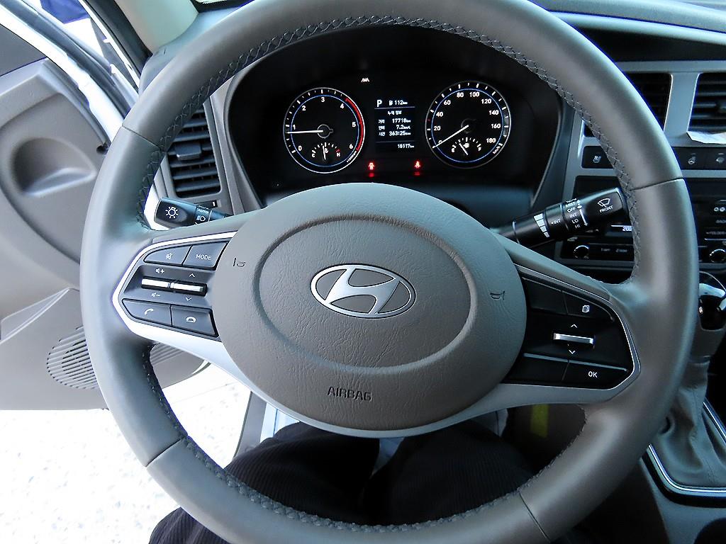 현대 포터II 내장탑차 LPG 슈퍼캡 - 이미지 6