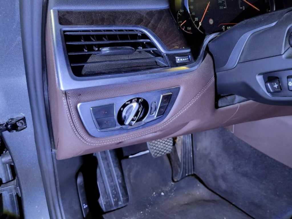 BMW 7시리즈(6세대) 750Li xDrive - 이미지 5