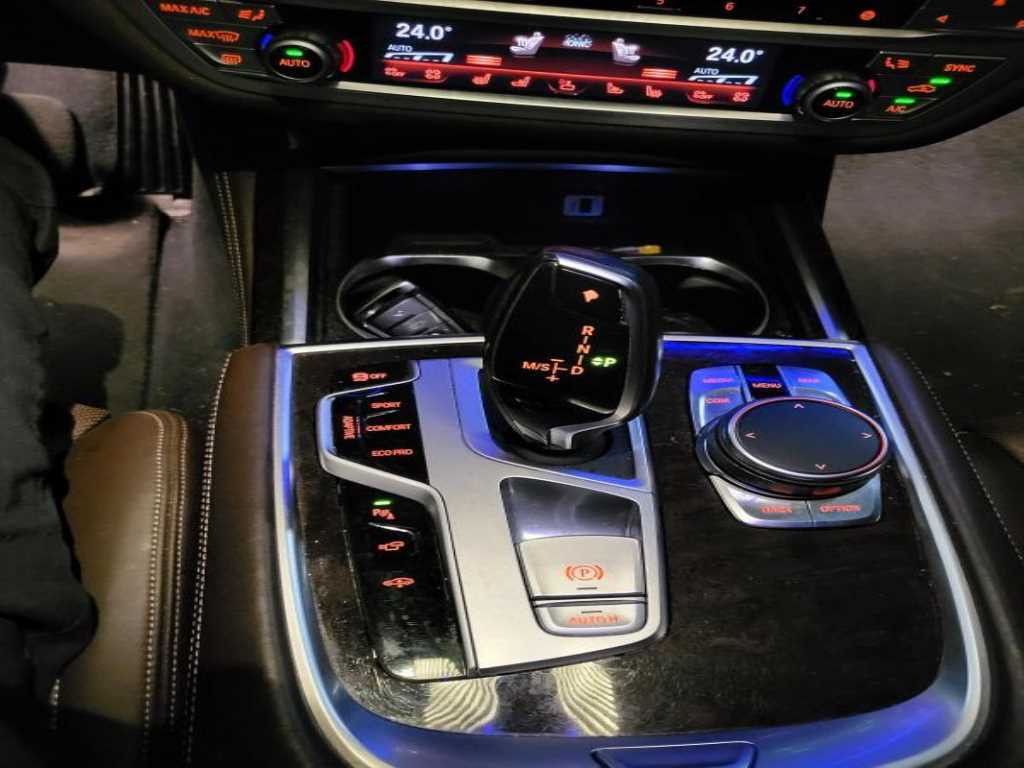 BMW 7시리즈(6세대) 750Li xDrive - 이미지 16