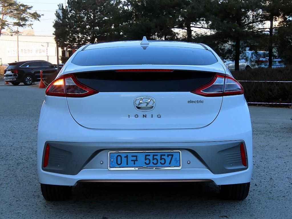 현대 아이오닉 일렉트릭 Q - 이미지 10